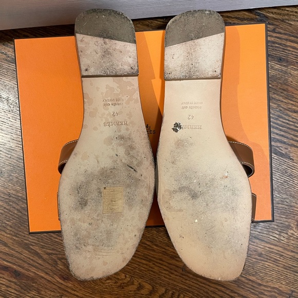 Hermes Oran Sandal Gold 42 - Picture 4 of 6